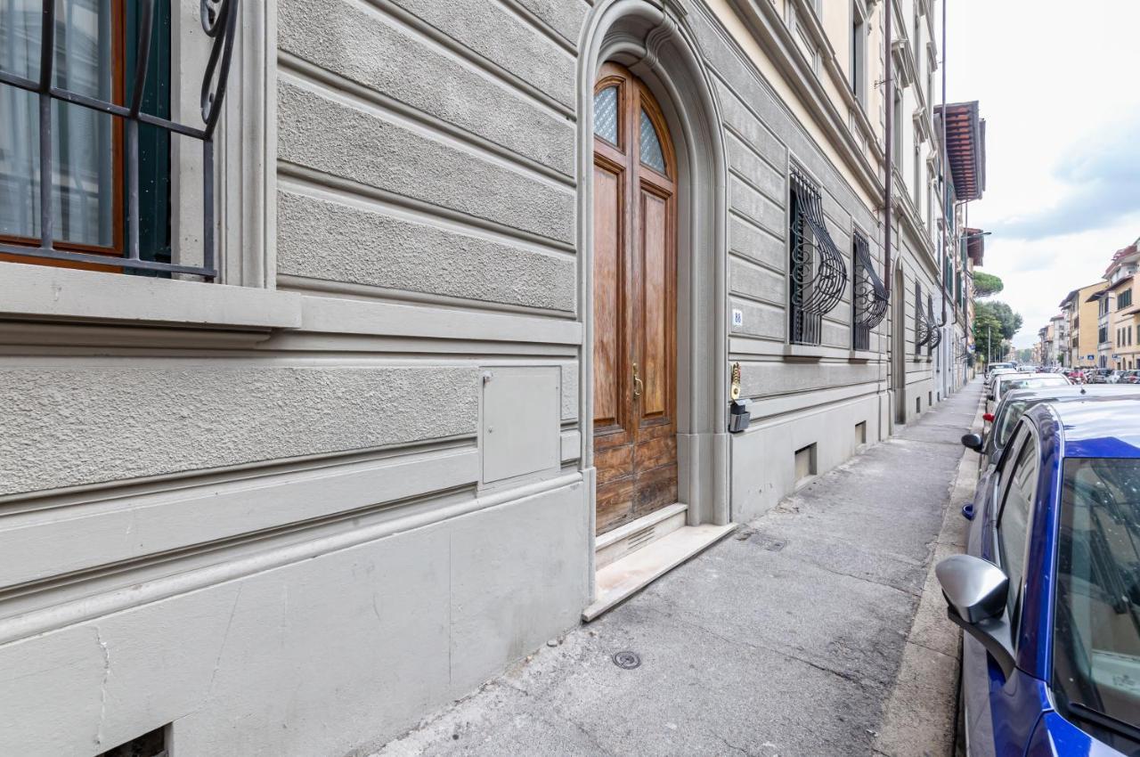 Stibbert & Statuto Elegant Flat With Balcony Appartamento Firenze