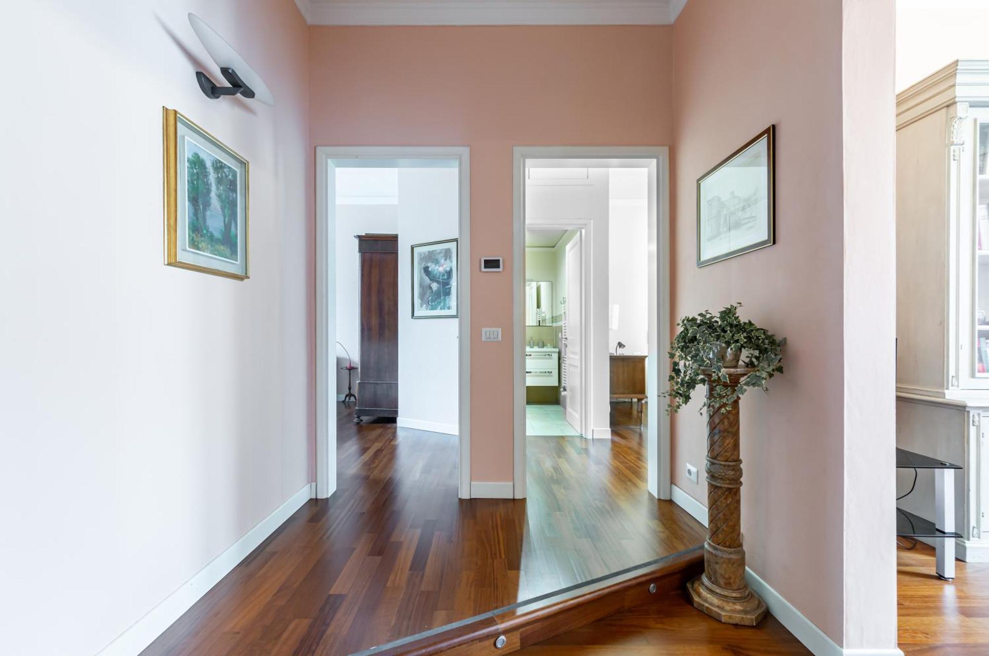 Stibbert & Statuto Elegant Flat With Balcony Appartamento